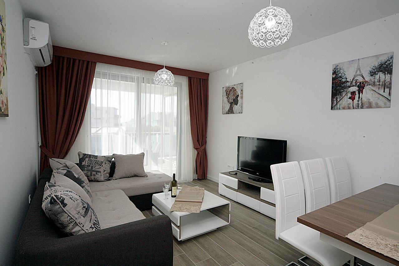 Sea Star Apartment Dobra Voda Zewnętrze zdjęcie